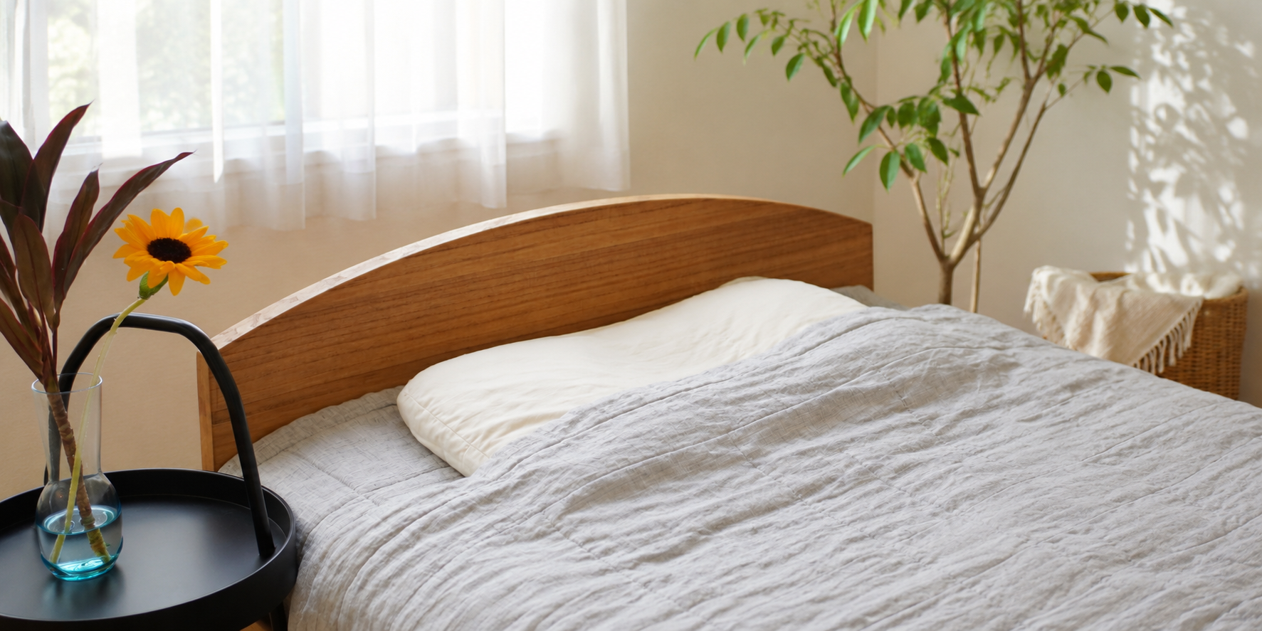 朝起きると枕から頭が落ちているのはなぜ？寝ている間に枕がずれる原因 | 枕